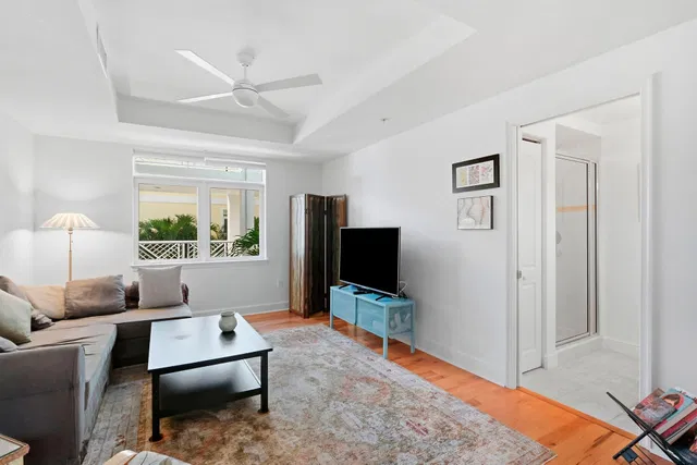 Unit 202 photo 9