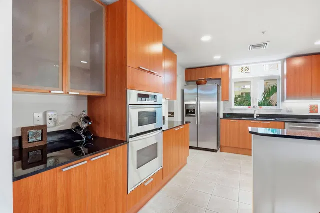 Unit 202 photo 14