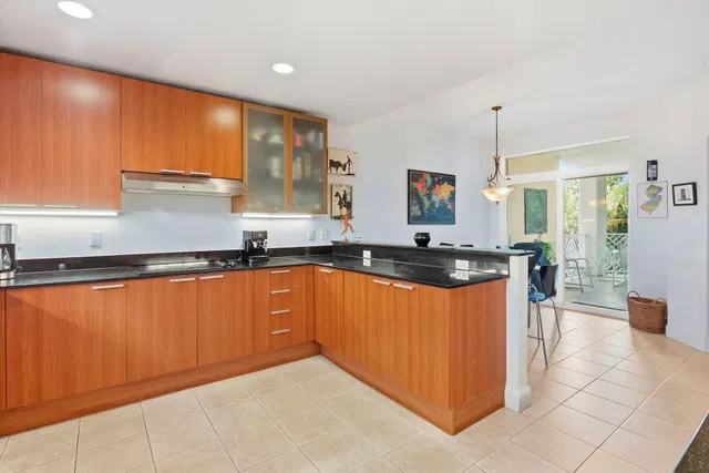 Unit 202 photo 17