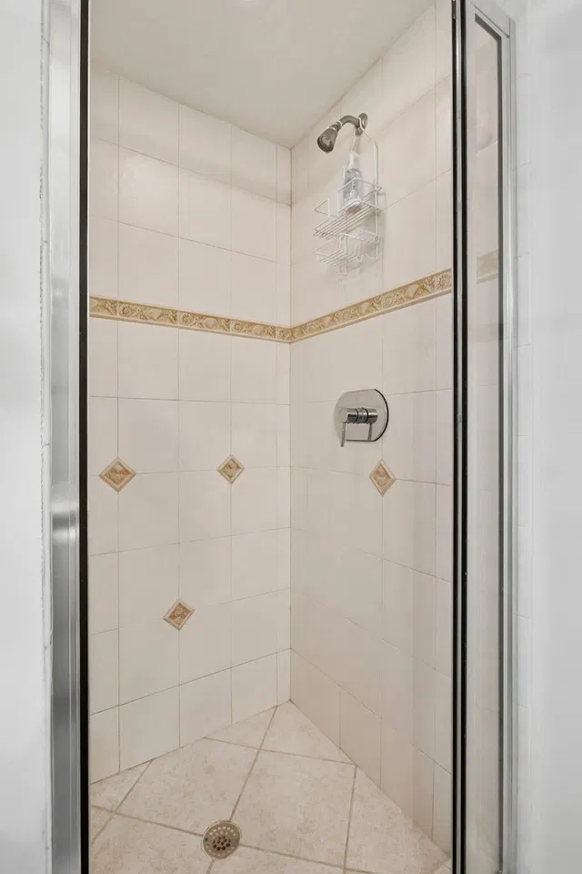 Unit 202 photo 33