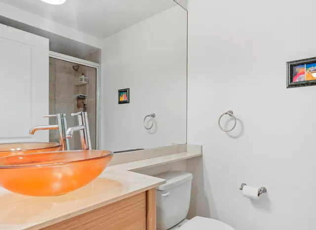 Unit 202 photo 34