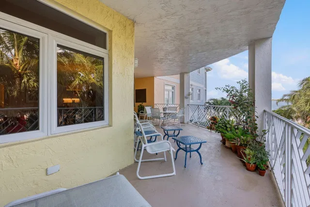 Unit 202 photo 45