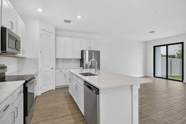  Residence photo 9
