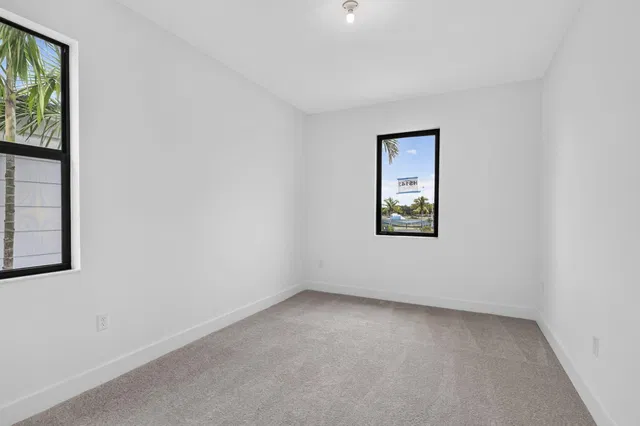  Residence photo 12