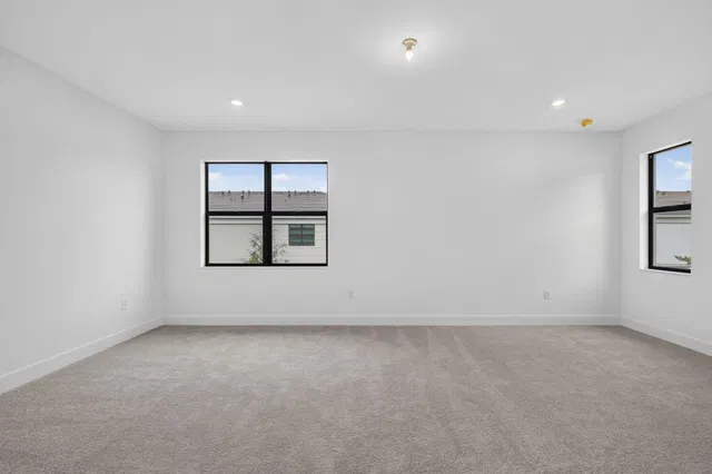  Residence photo 19