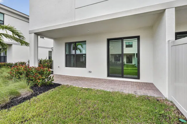  Residence photo 25