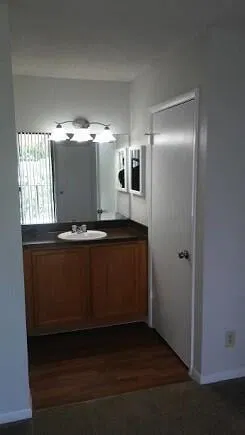 Unit 27 photo 6