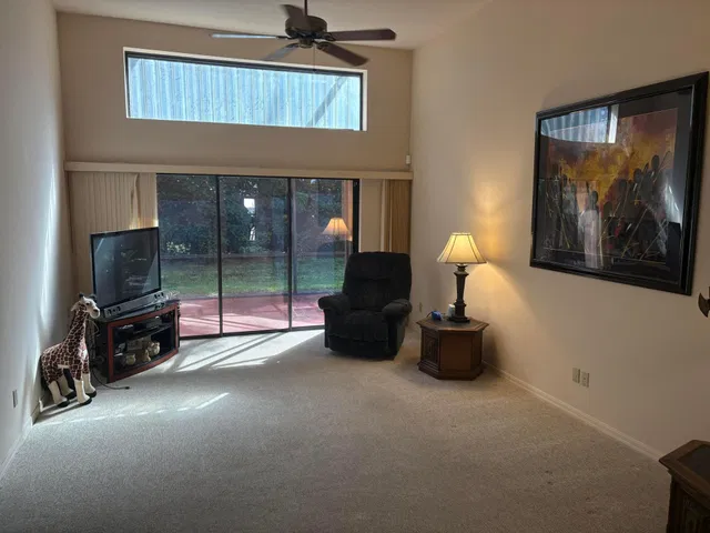Residence photo 7