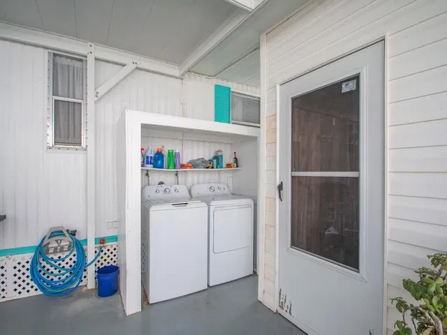 Residence photo 30