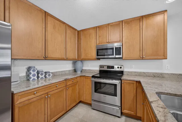 Residence photo 8