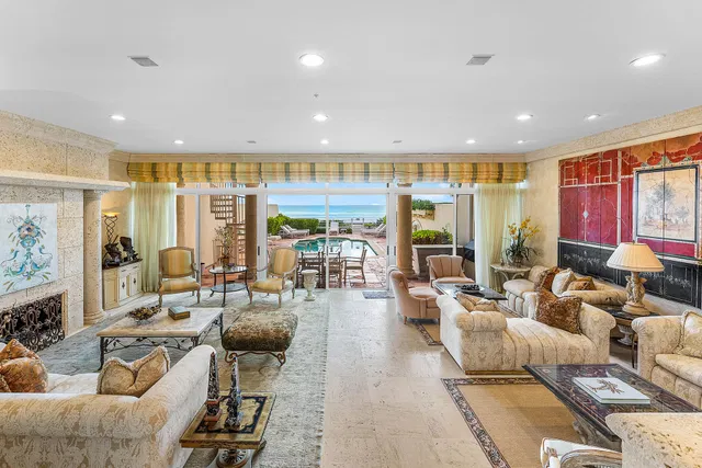 Sloan's Curve Palm Beach Residence photo 9