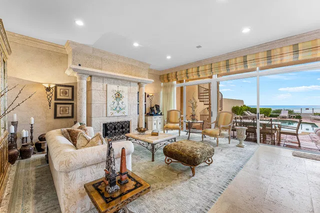 Sloan's Curve Palm Beach Residence photo 10