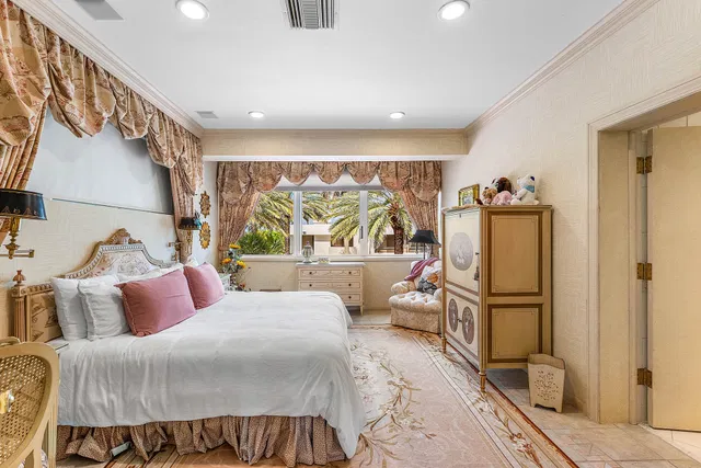 Sloan's Curve Palm Beach Residence photo 21