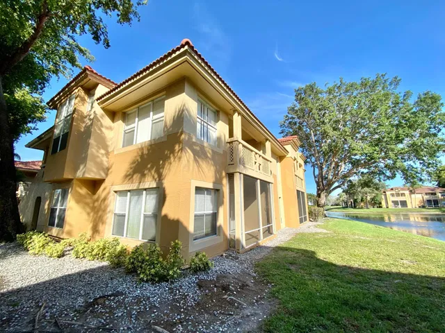 Unit 1108 photo 12