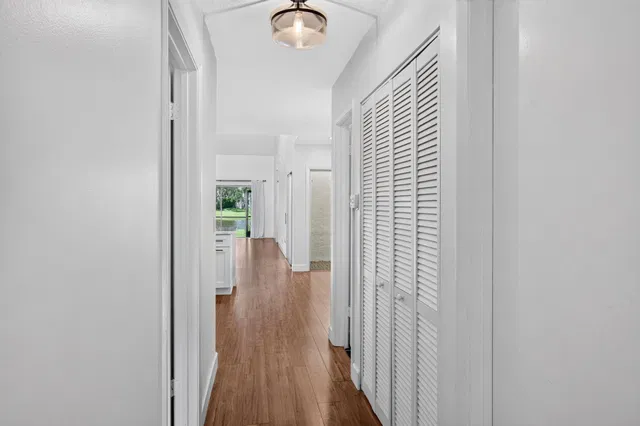 Residence photo 18