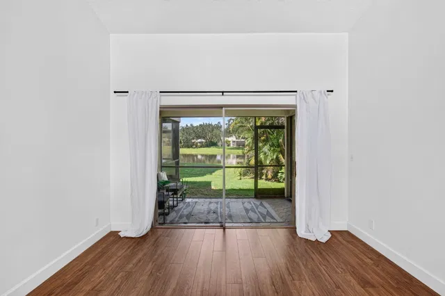 Residence photo 22