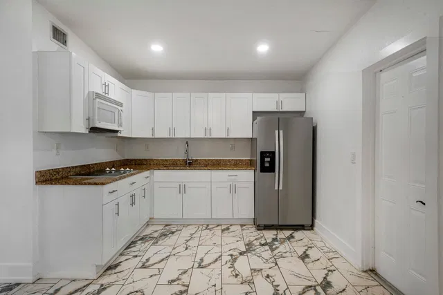 Residence photo 4