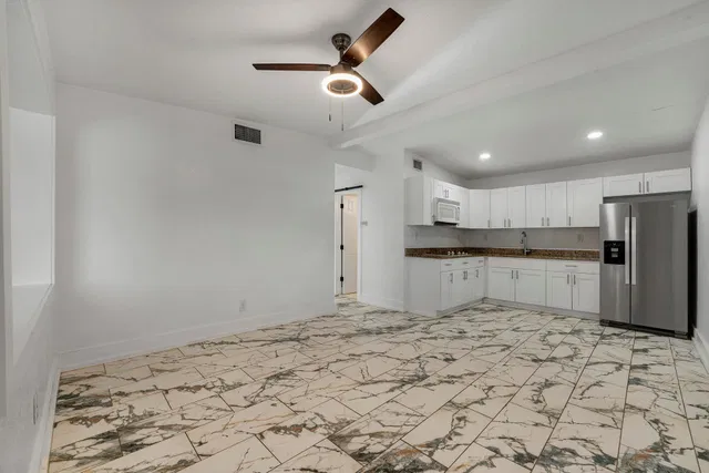 Residence photo 6
