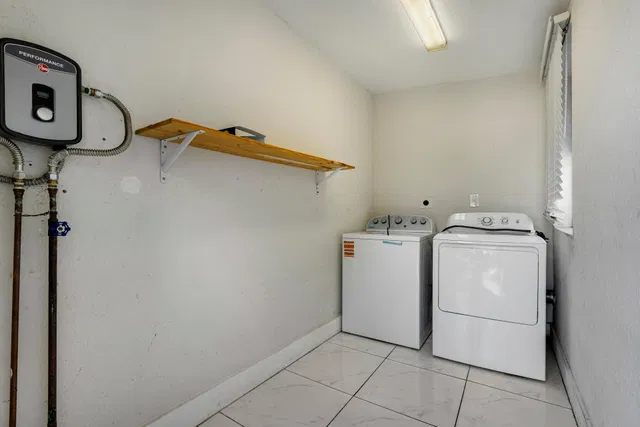 Residence photo 18