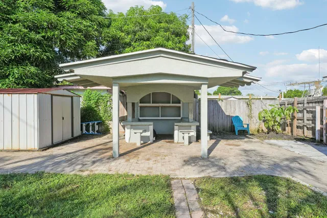 Residence photo 20