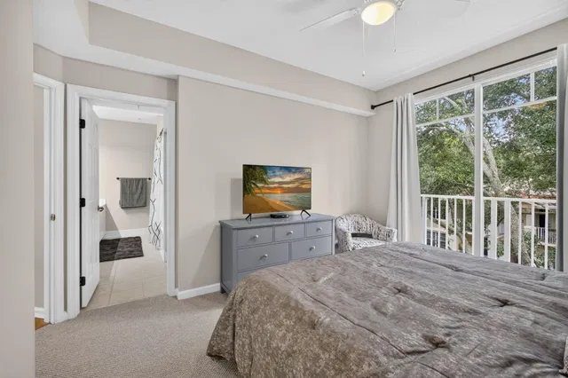 Unit 21 photo 9