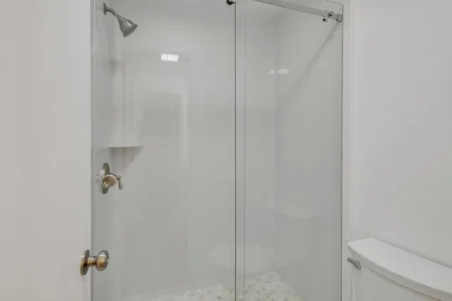 Unit C photo 20