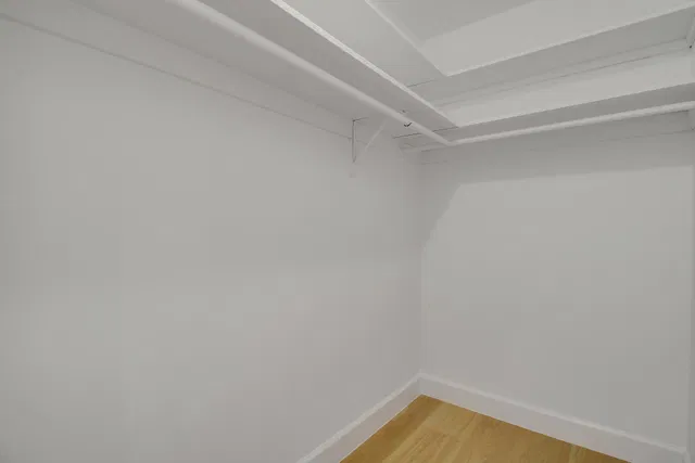 Unit C photo 22