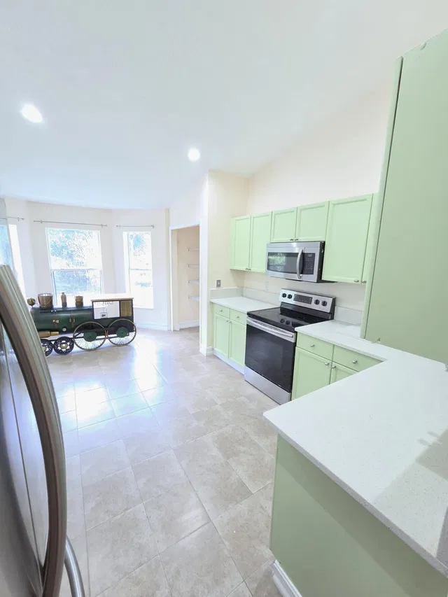 Residence photo 3