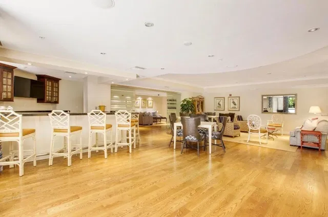One City Plaza Unit 723 photo 8