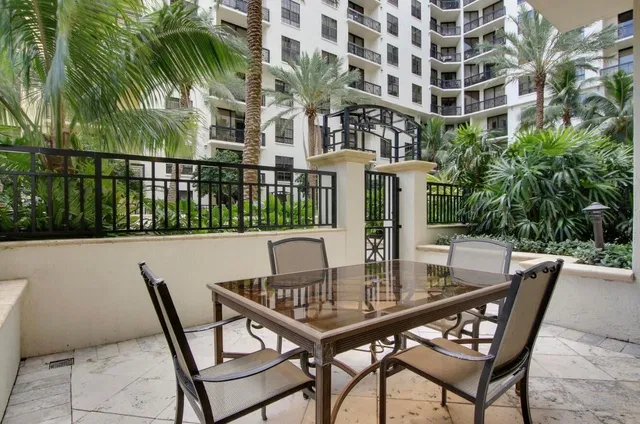 One City Plaza Unit 723 photo 17