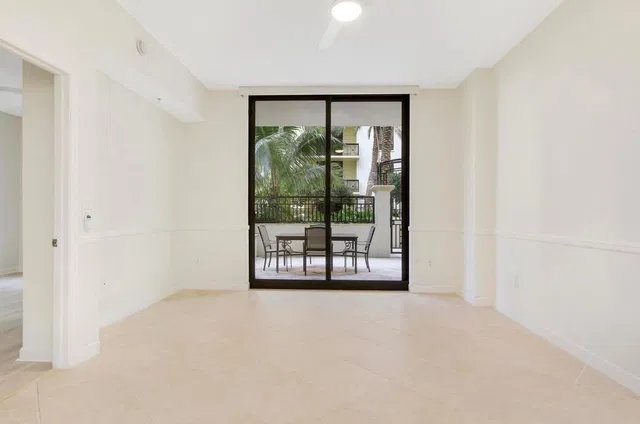 One City Plaza Unit 723 photo 26