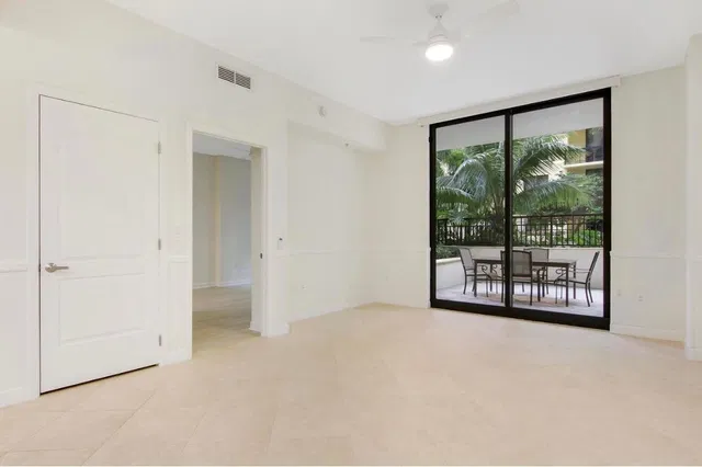 One City Plaza Unit 723 photo 27