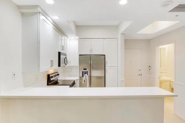 One City Plaza Unit 723 photo 35