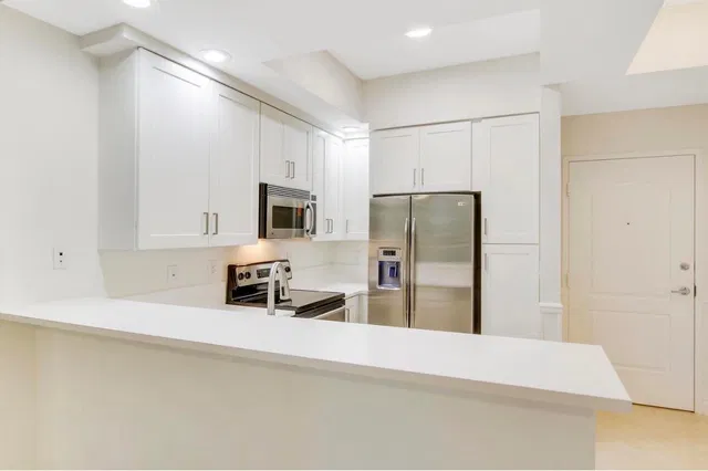 One City Plaza Unit 723 photo 36
