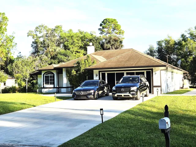 Residence photo 3