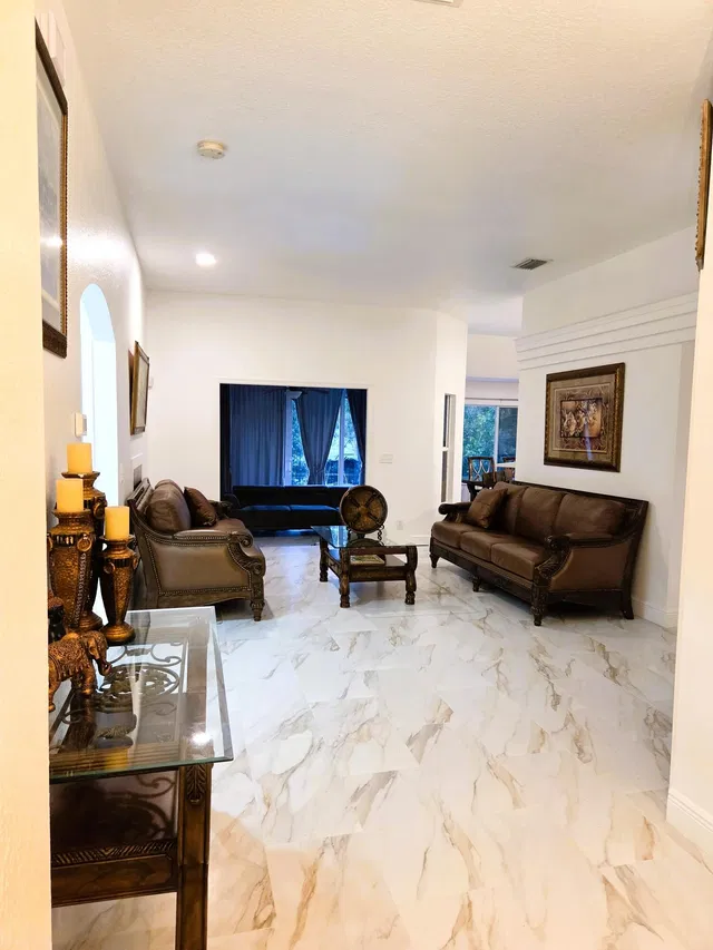Residence photo 13
