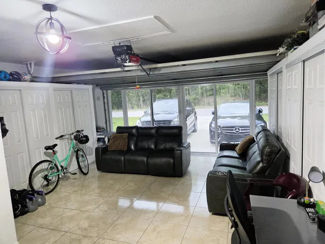 Residence photo 15