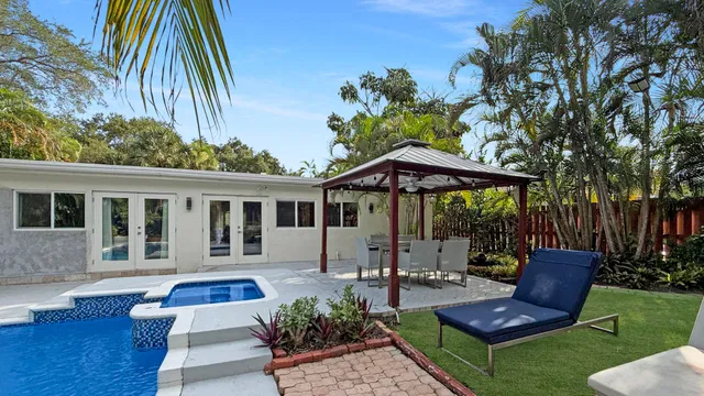 Residence photo 3