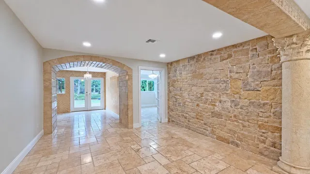 Residence photo 11
