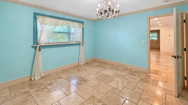 Residence photo 28