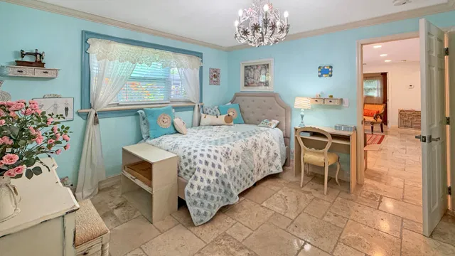 Residence photo 29