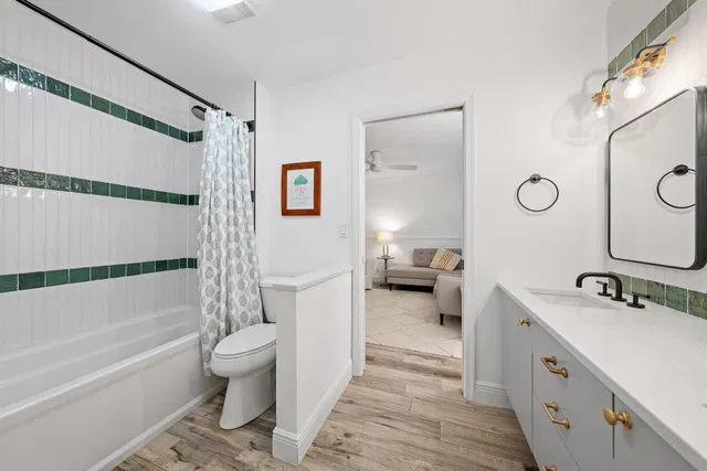 Residence photo 33