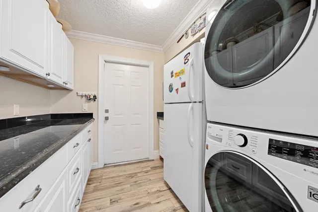 Residence photo 39