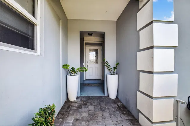 Residence photo 18