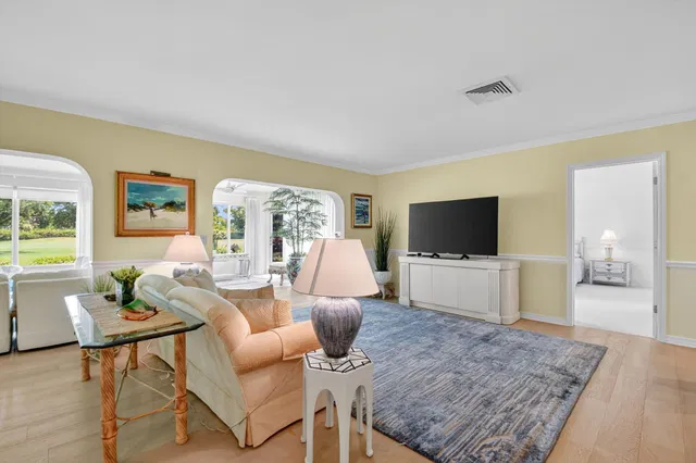 Residence photo 20