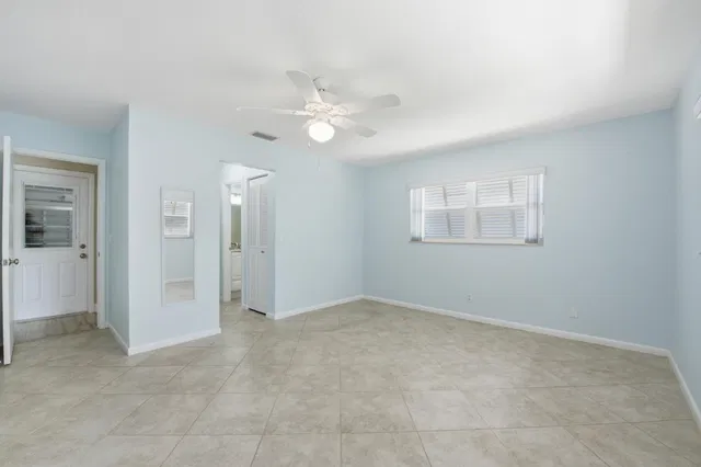 Residence photo 19