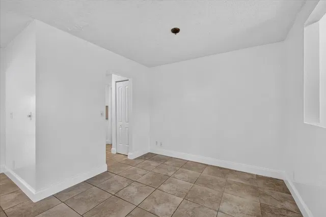 Residence photo 6