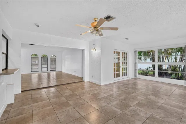Residence photo 9