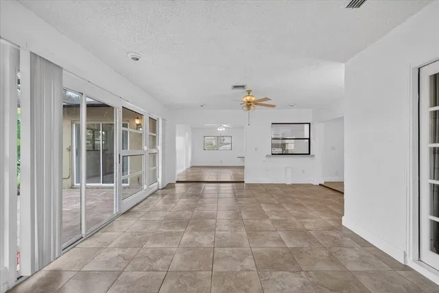 Residence photo 10