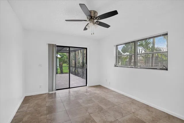 Residence photo 18